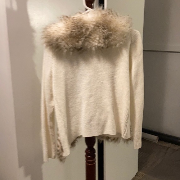 Faux Fur lined sweater . - Picture 3 of 3